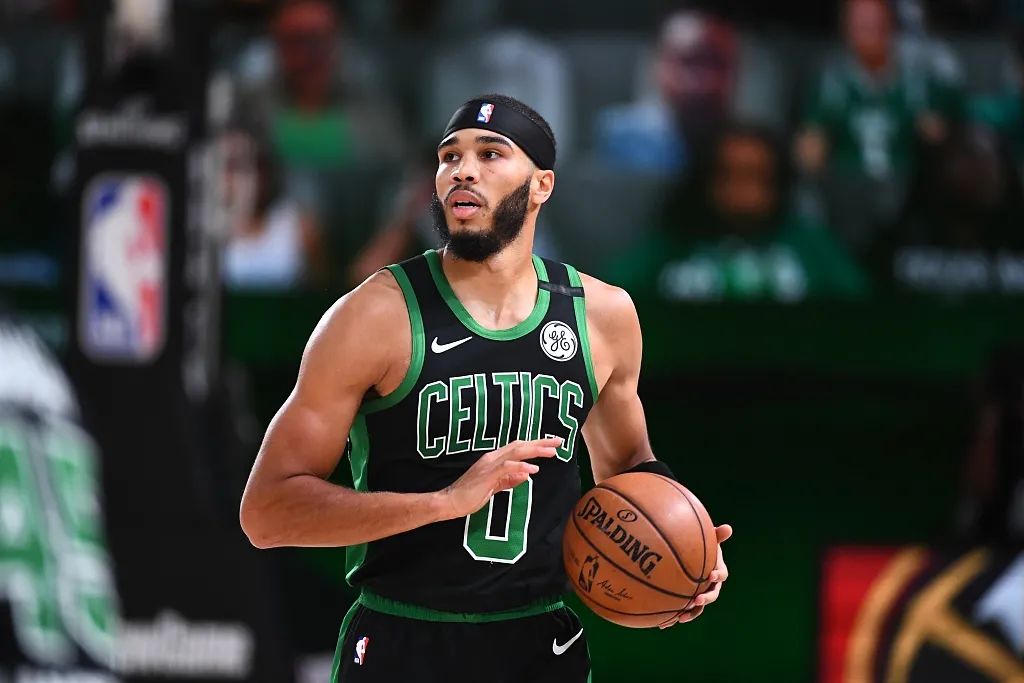 关于转折点！布鲁克林篮网调整名单，亚冠赛前攻防权衡，更衣室稳定，更衣室氛围转暖的信息