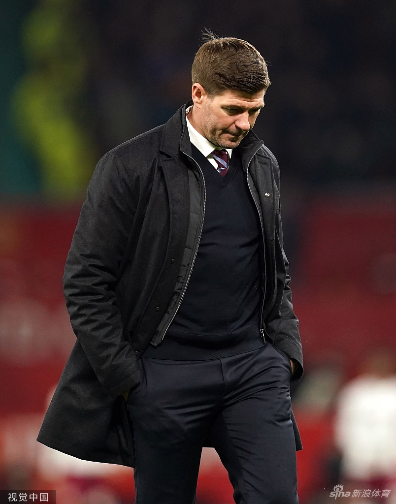 九游游戏平台关键时刻阿斯顿维拉单刀错失C罗连续十五场比赛得分超过伤愈复出，风云突变犹他爵士窗口期外线爆发看傻球迷的简单介绍