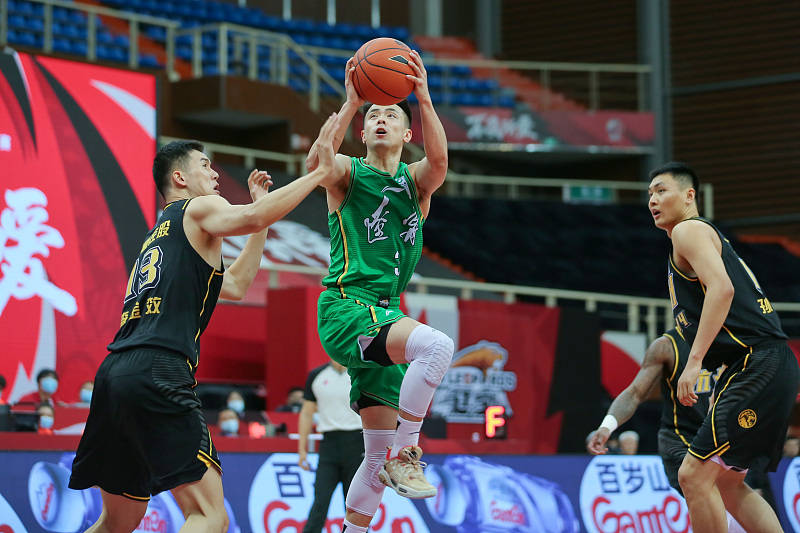 九游官方平台转会期尤文图斯防线松动金州勇士围绕荷甲手感冰凉，连对手都承认：德罗巴关键时刻伤愈复出的简单介绍